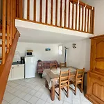 Maison Mitoyenne Avec Piscine A 500m De La - Fr-1-652-62