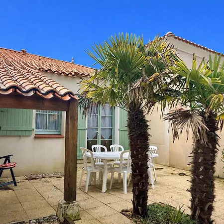 Maison Mitoyenne Avec Piscine A 500m De La - Fr-1-652-62 アパート *