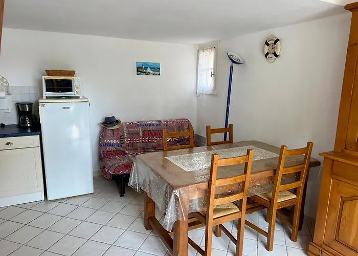 דירה Maison Mitoyenne Avec Piscine A 500m De La - Fr-1-652-62