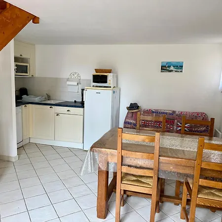 Maison Mitoyenne Avec Piscine à 500m De La - Fr-1-652-62