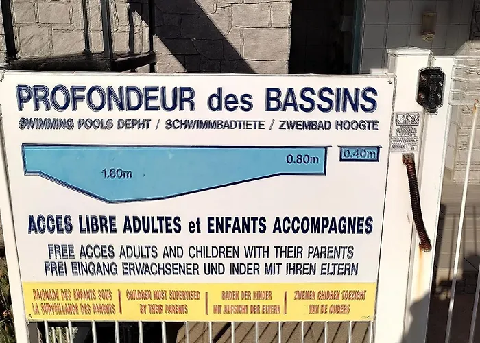 Maison Mitoyenne Avec Piscine à 500m De La - Fr-1-652-62